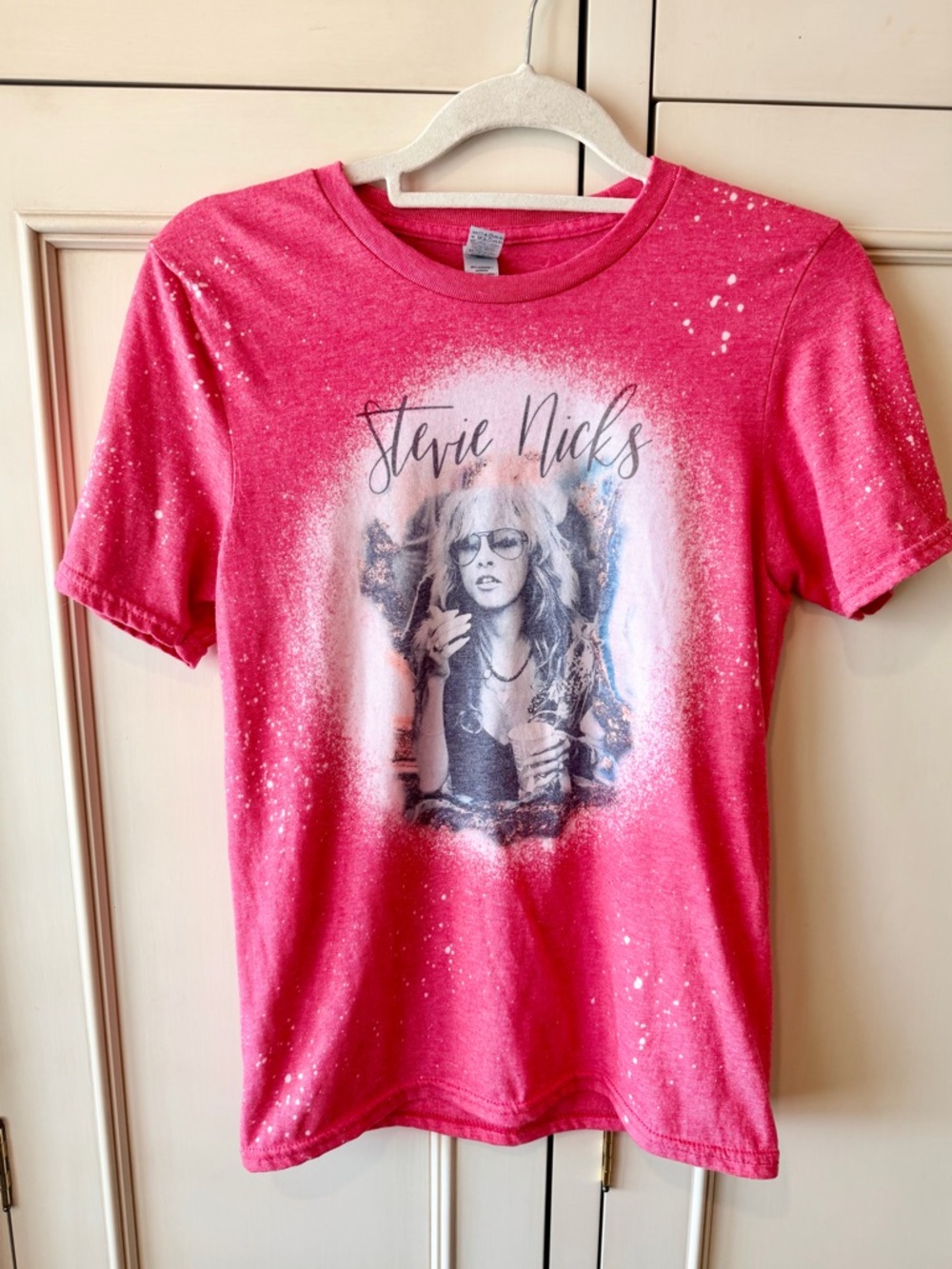 Stevie Nicks T shirt. Red Graphic tee. Size Small. Great condition.🦋🦋